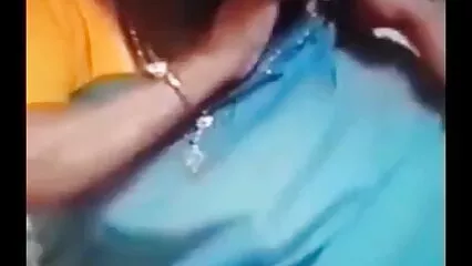 ఉత్సాహంగా అమ్మాయి ఒక తెలుగు లేడీస్ సెక్స్ నగ్న పసికందు అభిమానం అంగీకరిస్తుంది